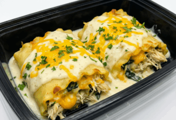 Alfredo Lasagna Roll Ups-CHICKEN w/ spinach & cheddar cheese, parsley (2)