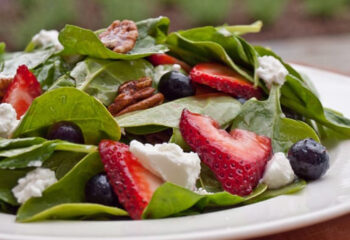 SALAD-Spinach Blueberry Strawberry Salad w/ pecans, almonds, goat cheese, caesar dressing