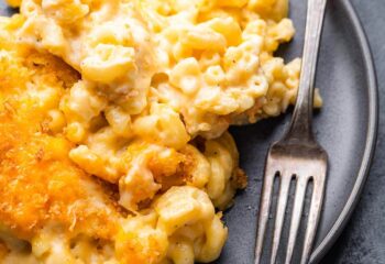 Shrimp w/ baked cauliflower mac and green beans