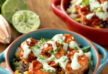 CAULIFLOWER RICE BURRITO BOWL-SHRIMP / black beans, corn, pico de gallo, cilantro cream sauce,topped w/ cilantro, lime wedge